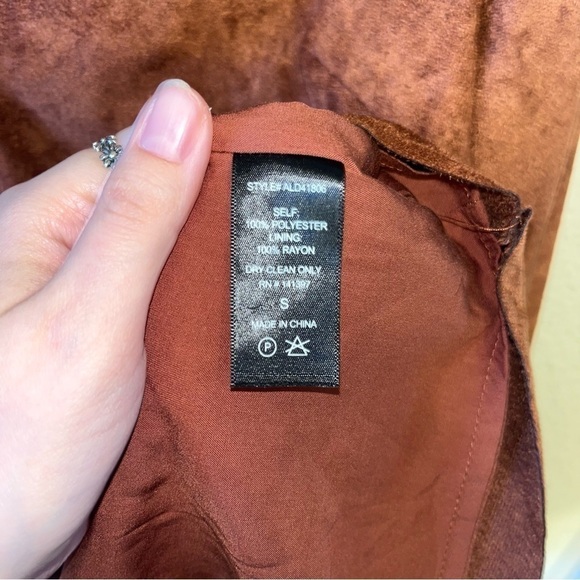 ASTR the Label Faux Suede Shift Mini Dress With Slit Sleeves Size Small - Picture 6 of 9